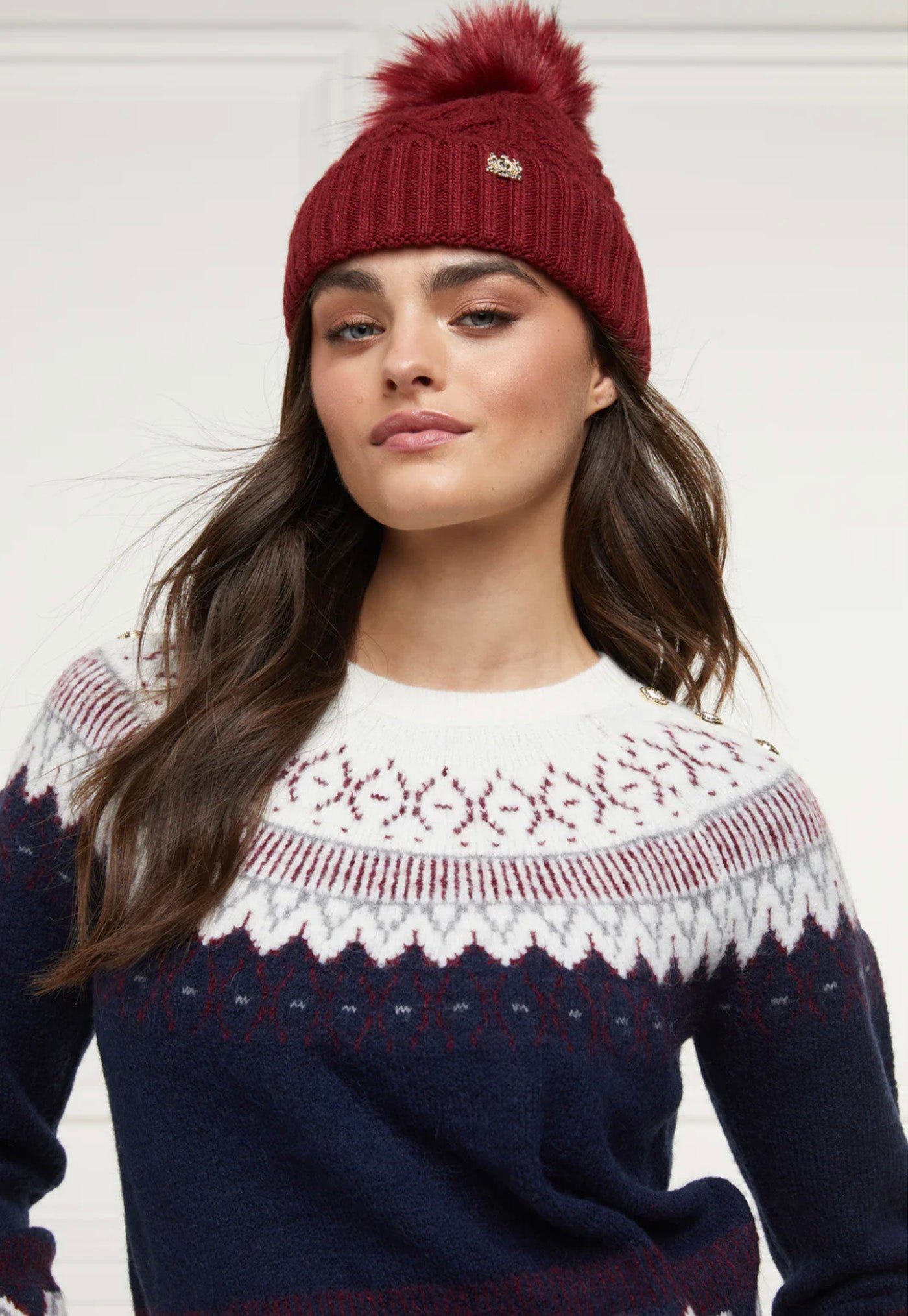 Burgundy store bobble hat