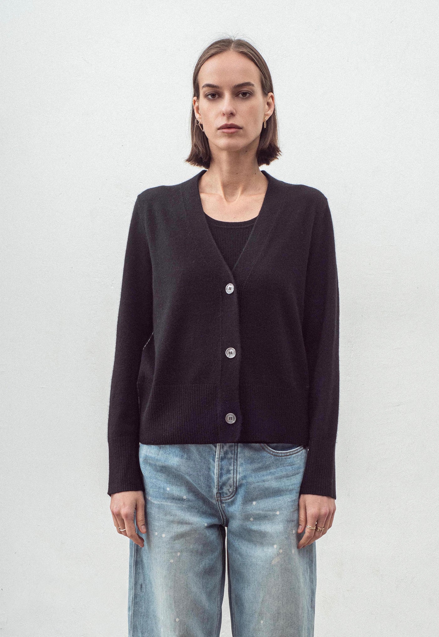 N.09 Cashmere Cardigan - Black