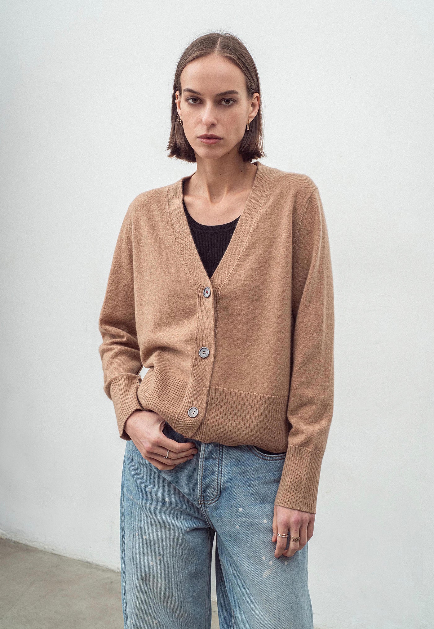 N.09 Cashmere Cardigan - Tan