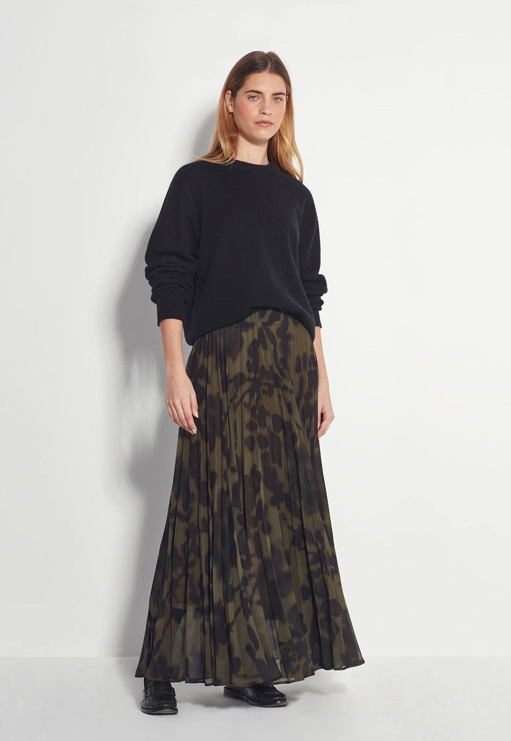 Evelyn Pleat Skirt - Midnight Flora